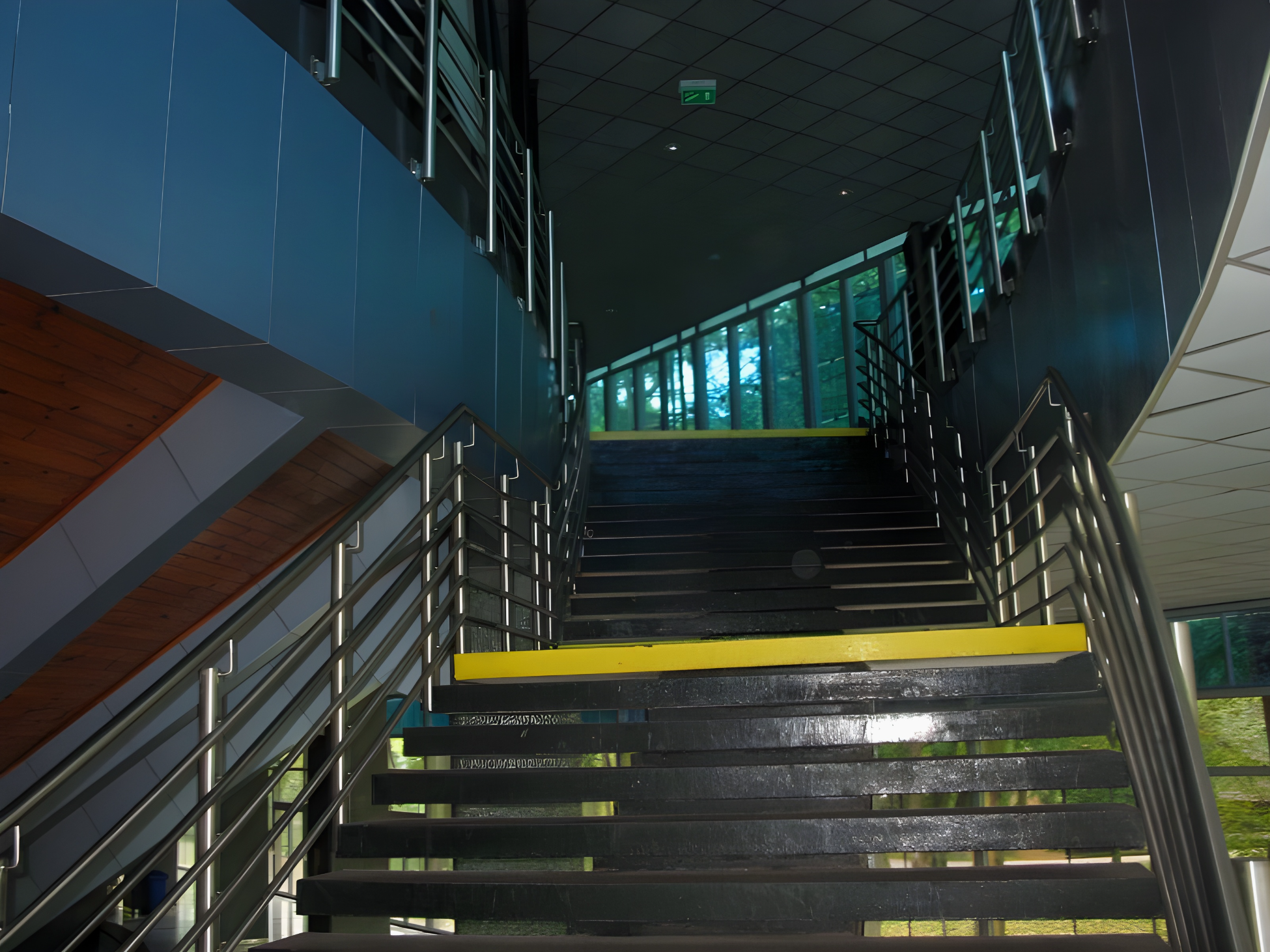 Nerezové zábradlí a schodiště